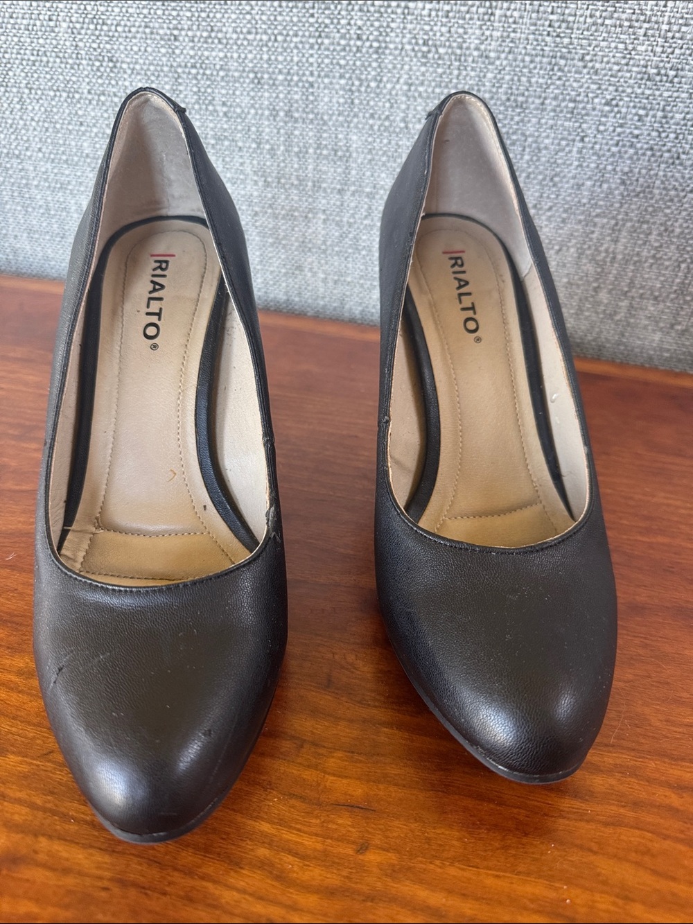 Rialto Metallic Pewter Round Toe High Heel Women's Pumps Size 7M